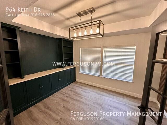 964 Keith Dr - Photo 4 of 25