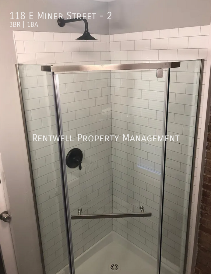 118 E Miner St #2 - Photo 4 of 4