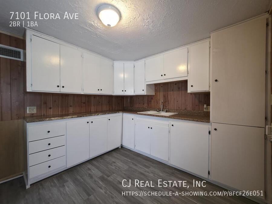 7101 Flora Ave - Photo 5 of 11
