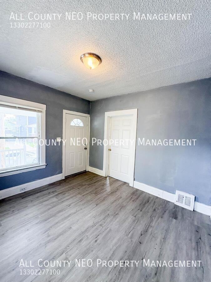 3452 W 91st St - Photo 2 of 10