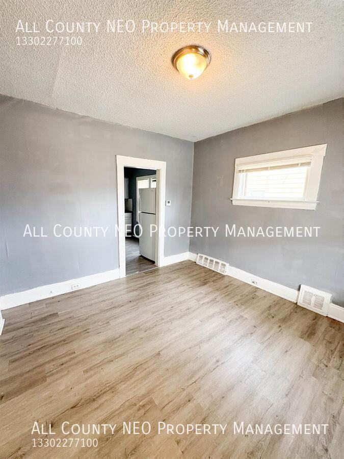 3452 W 91st St - Photo 3 of 10