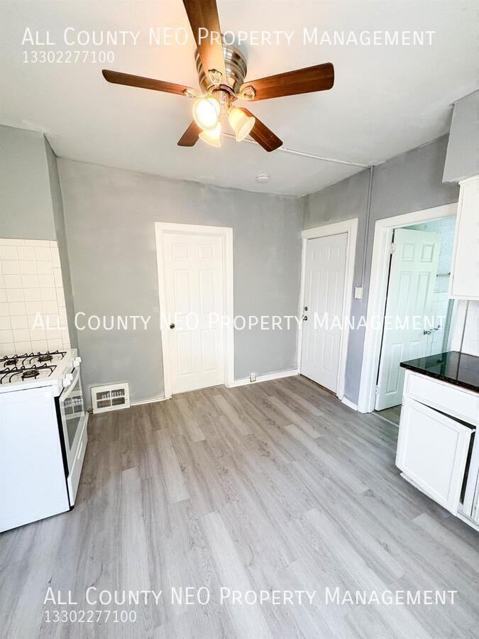 3452 W 91st St - Photo 4 of 10