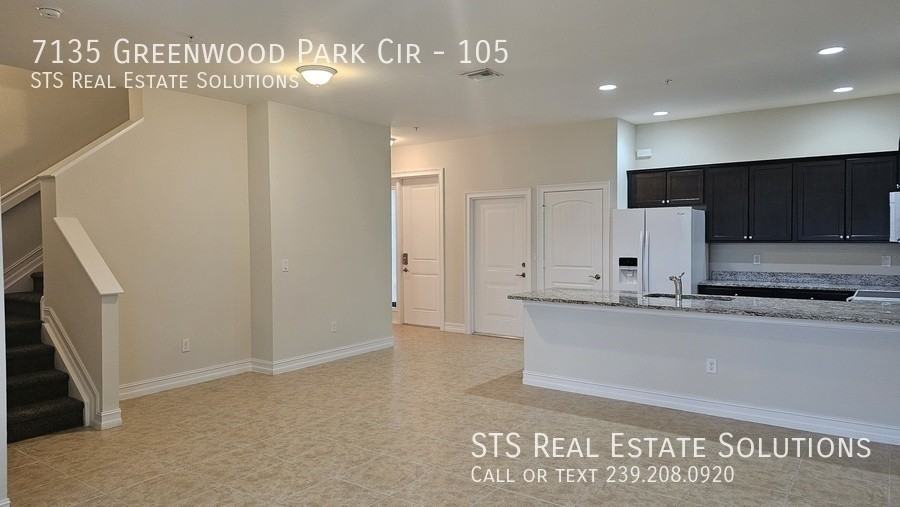 7135 Greenwood Park Cir #105 - Photo 4 of 35