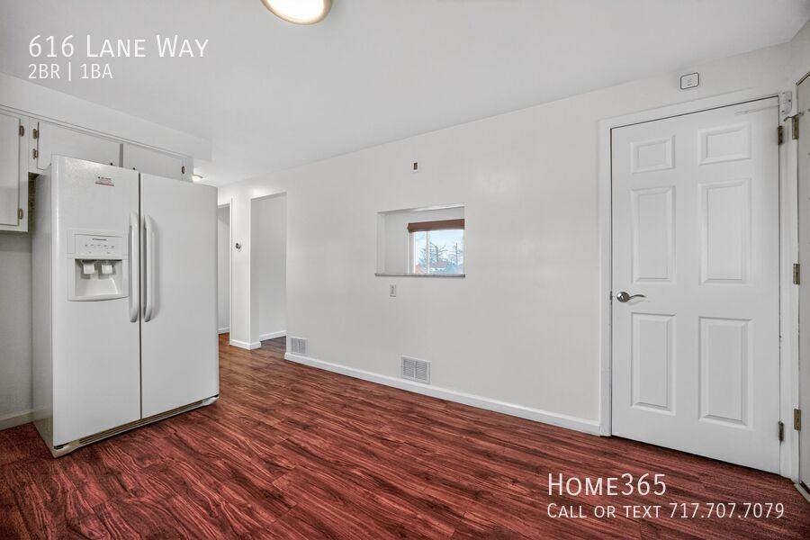 616 Lane Way - Photo 5 of 35