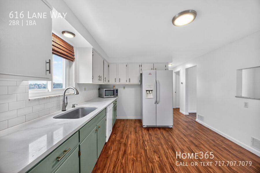 616 Lane Way - Photo 6 of 35