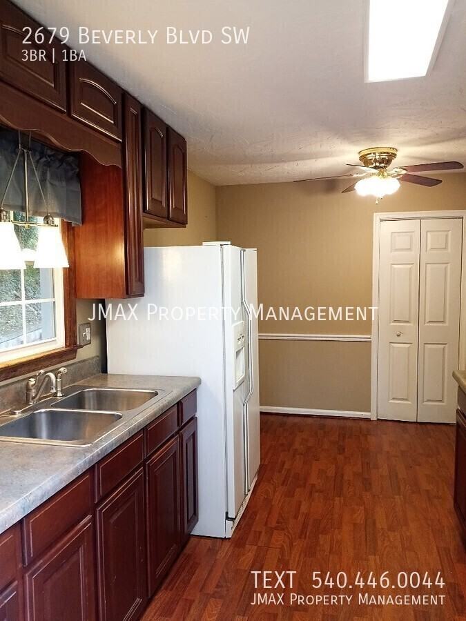 2679 Beverly Blvd Sw - Photo 7 of 21