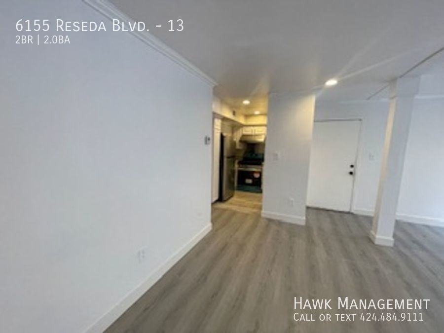 6155 Reseda Blvd #13 - Photo 4 of 18