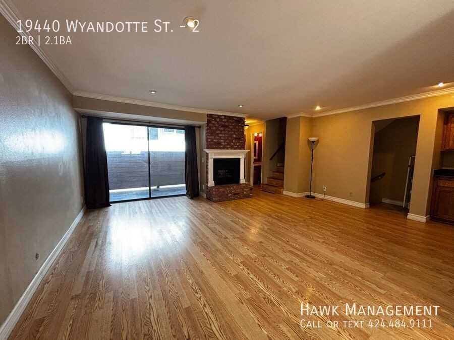 19440 Wyandotte St #2 - Photo 3 of 25