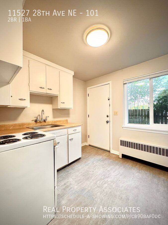 11527 28th Ave Ne #101 - Photo 7 of 15