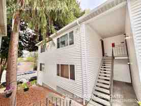 5925 Fauntleroy Way Sw #3 - Photo 1 of 1