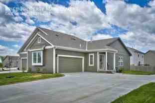 584 S Poplar St - Photo 1 of 1