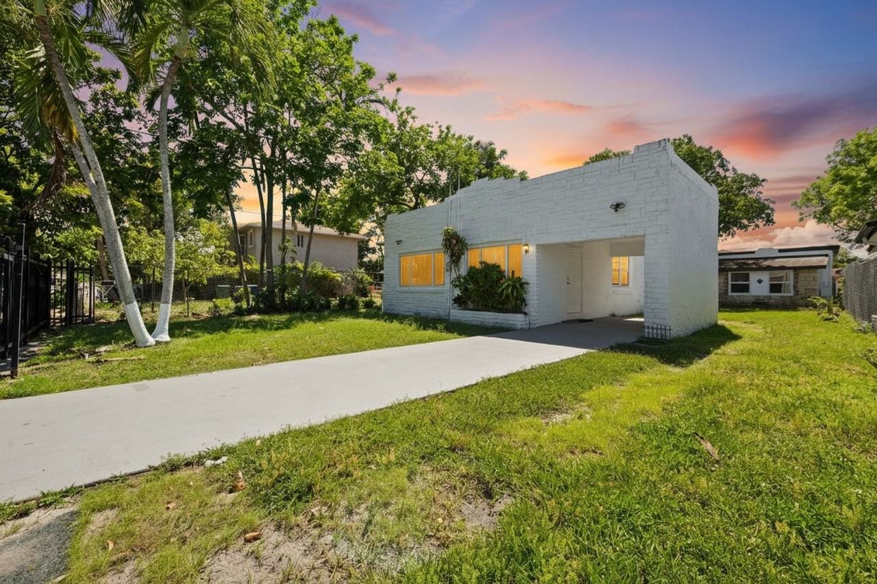 7770 Nw 9th Ave - Photo 2 of 30