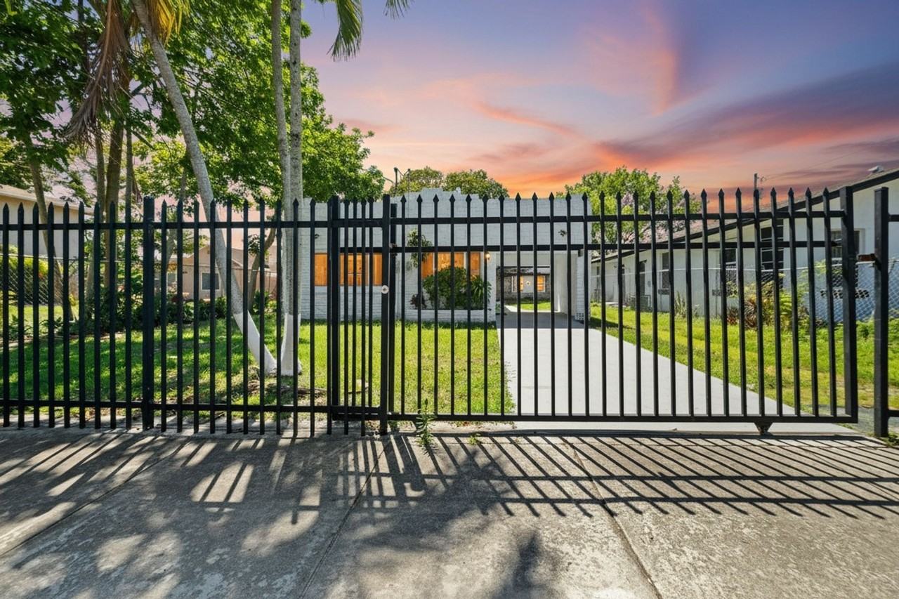7770 Nw 9th Ave - Photo 3 of 30