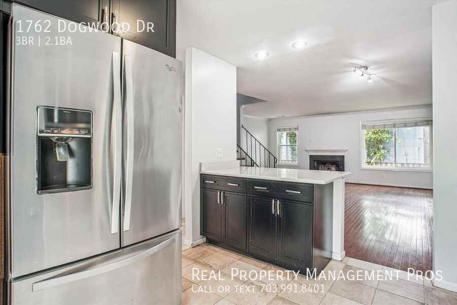 1762 Dogwood Dr - Photo 4 of 18