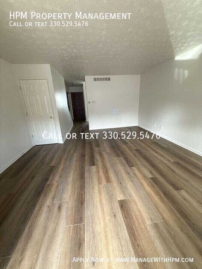 143 W Overdale Dr #C - Photo 4 of 18