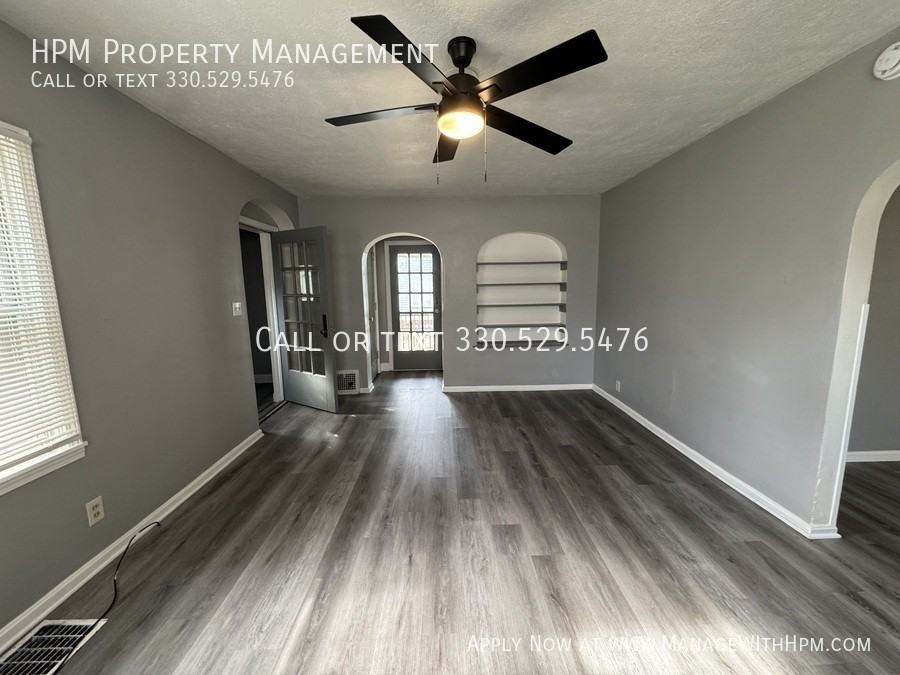 1613 Spring Ave Ne - Photo 2 of 16