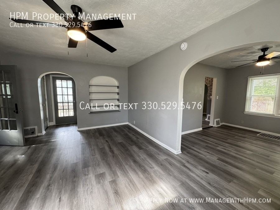 1613 Spring Ave Ne - Photo 3 of 16