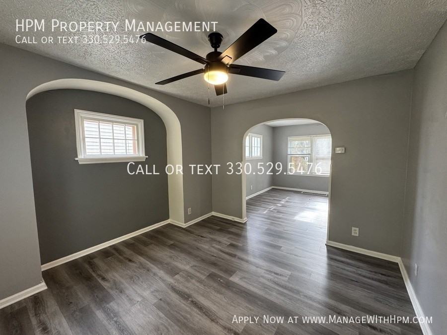 1613 Spring Ave Ne - Photo 4 of 16