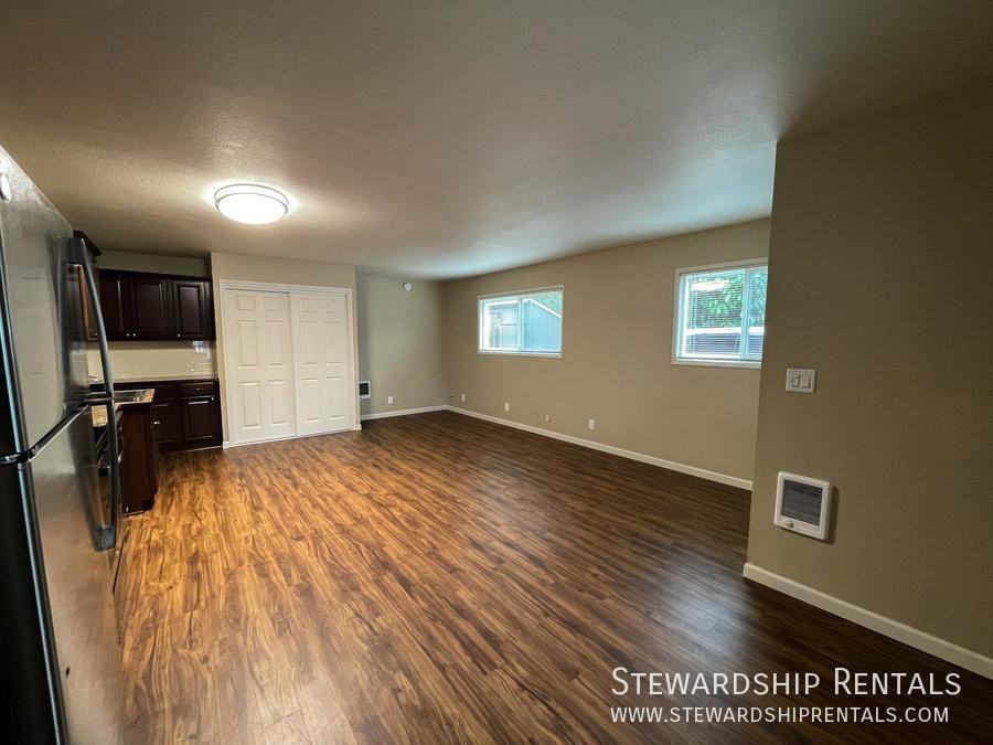 754 W 12th Ave #B - Photo 2 of 8