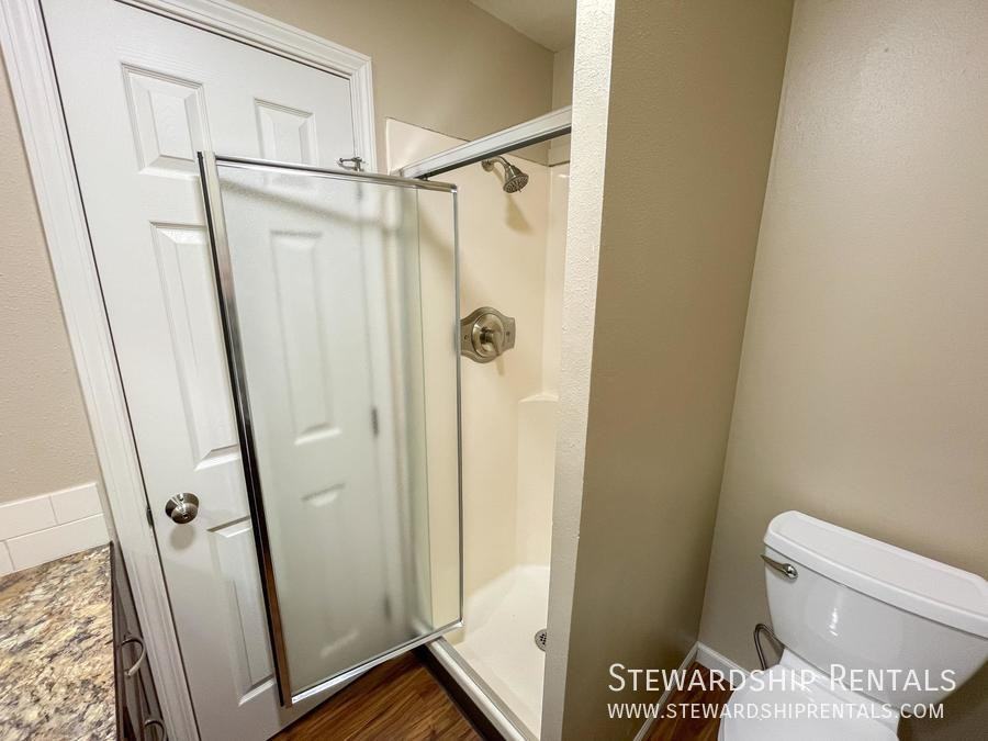 754 W 12th Ave #B - Photo 5 of 8