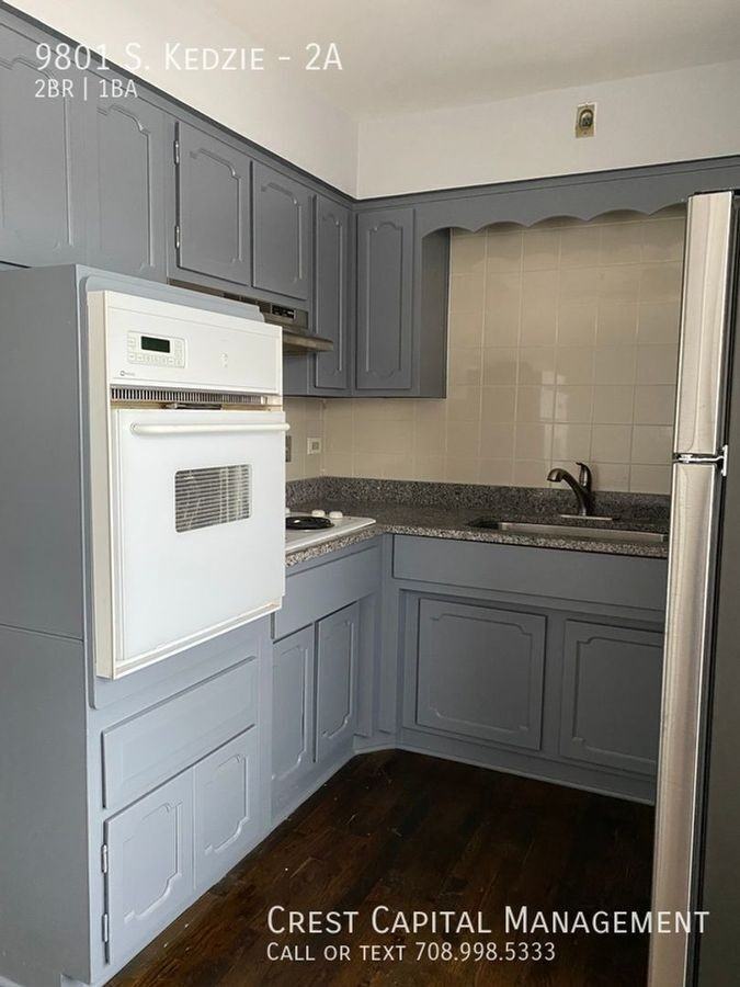 9807 S Kedzie Ave #3C - Photo 2 of 8