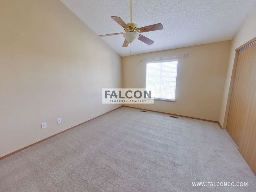 4935 Ardley Dr - Photo 5 of 15