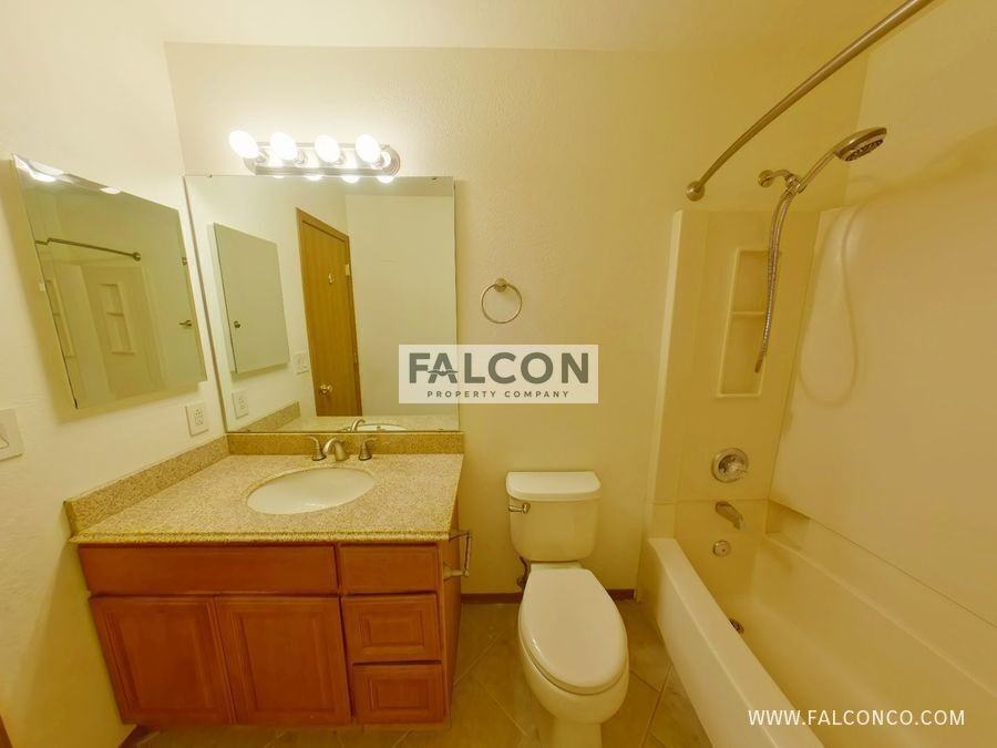 4935 Ardley Dr - Photo 7 of 15