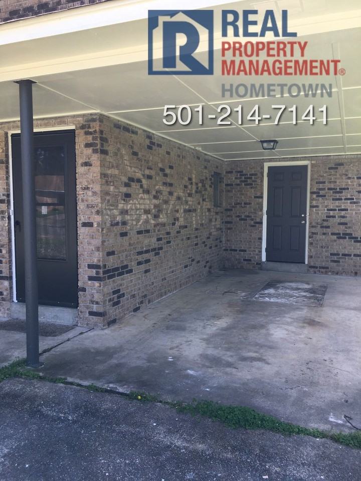 5301 Southboro Ct #A - Photo 3 of 16
