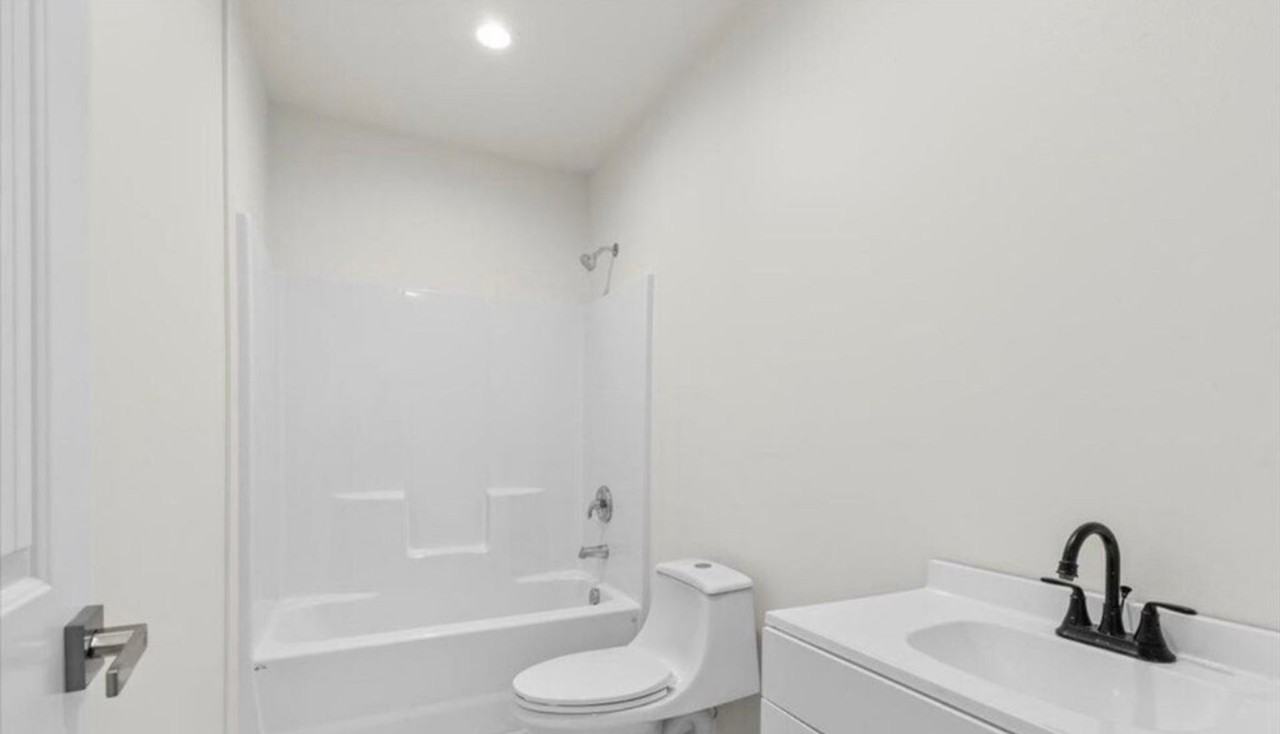 West Valley Stunning Duplex - Photo 3 of 7