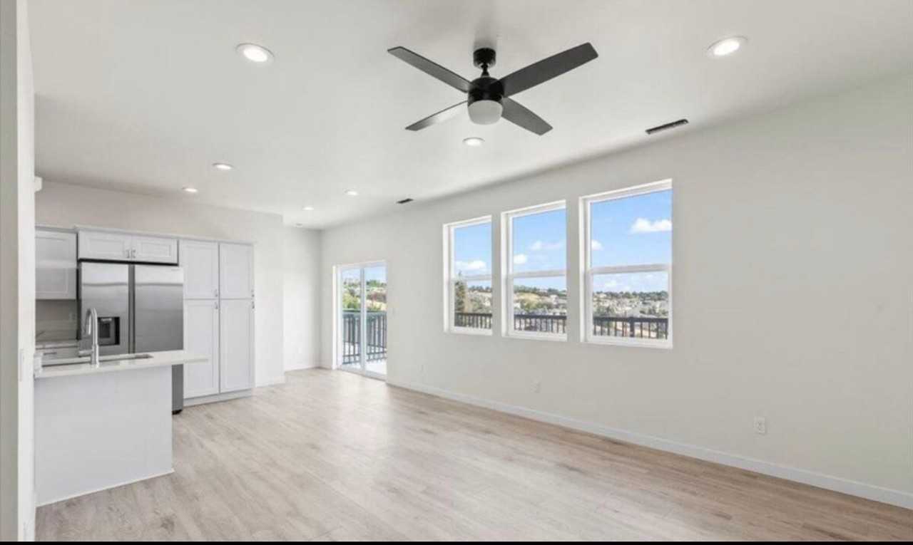 West Valley Stunning Duplex - Photo 7 of 7