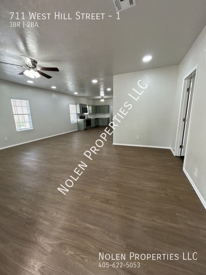 711 W Hill St - Photo 4 of 16