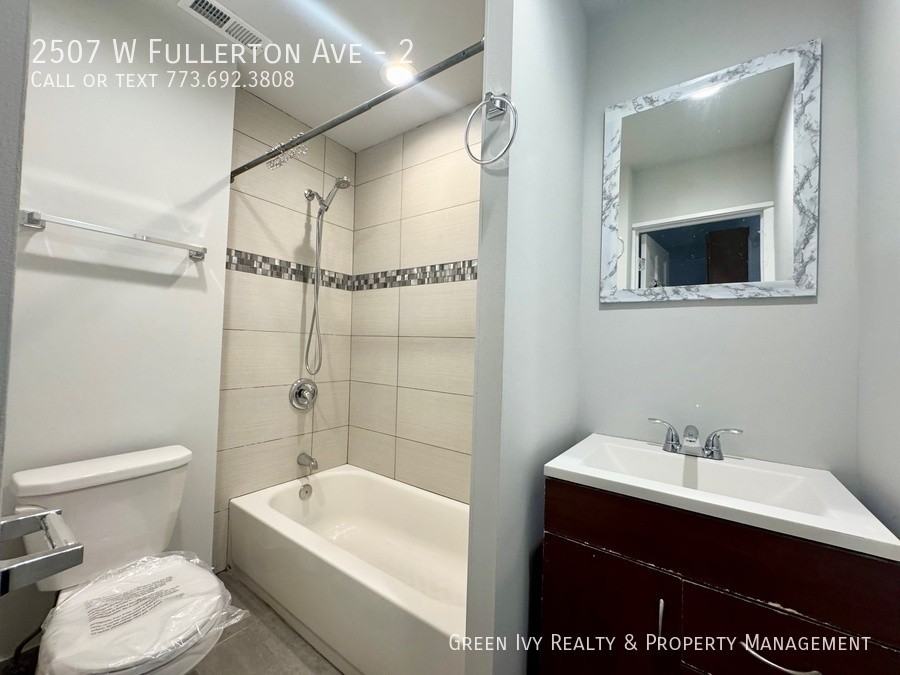 2507 W Fullerton Ave #2 - Photo 3 of 18