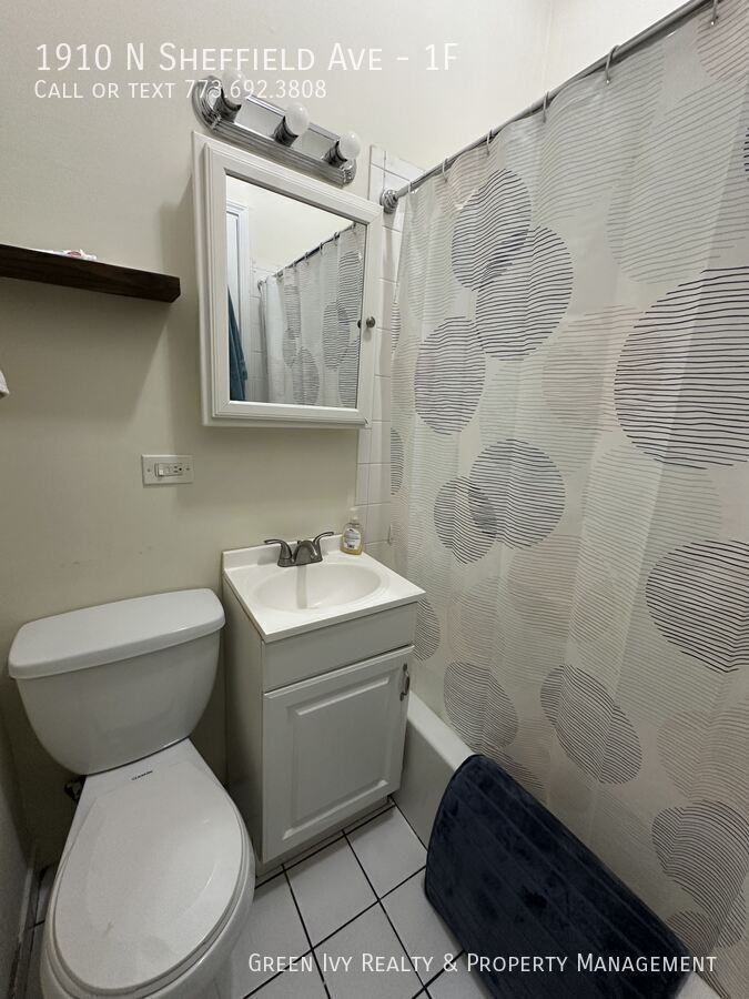 1910 N Sheffield Ave #1F - Photo 4 of 7