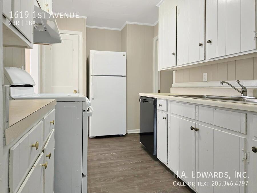 1619 1st Ave - Photo 6 of 13