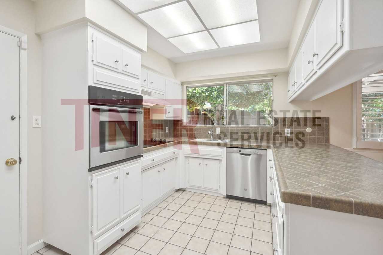 4891 Kipling Dr - Photo 3 of 25