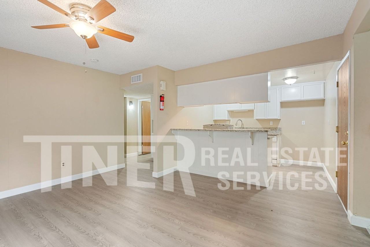 5012 Sunshine Ln - Photo 3 of 24