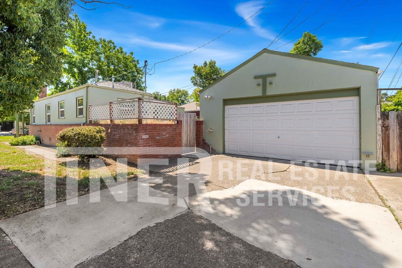 3231 Del Mar Way - Photo 6 of 27