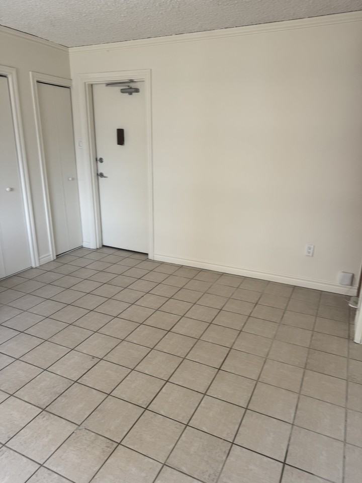 9830 105 Street Northwest #505 - Photo 7 of 12