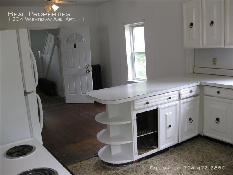 1304 Washtenaw Rd #1 - Photo 6 of 14