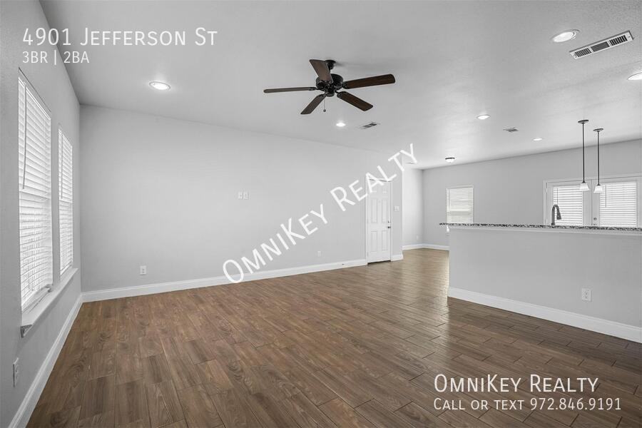 4901 Jefferson St - Photo 2 of 38