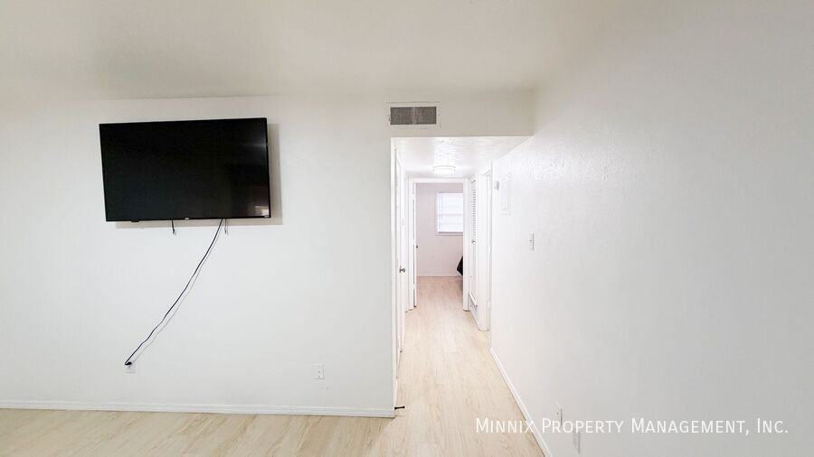 5005 Avenue W #2 - Photo 5 of 15