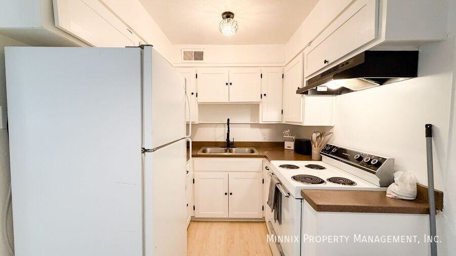 5005 Avenue W #2 - Photo 7 of 15