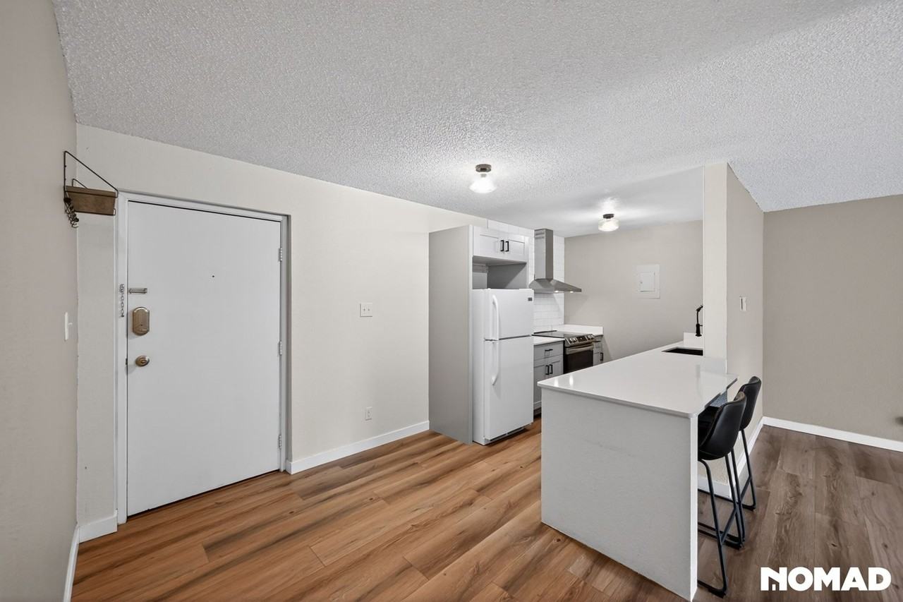 1250 Golden Cir - Photo 6 of 42