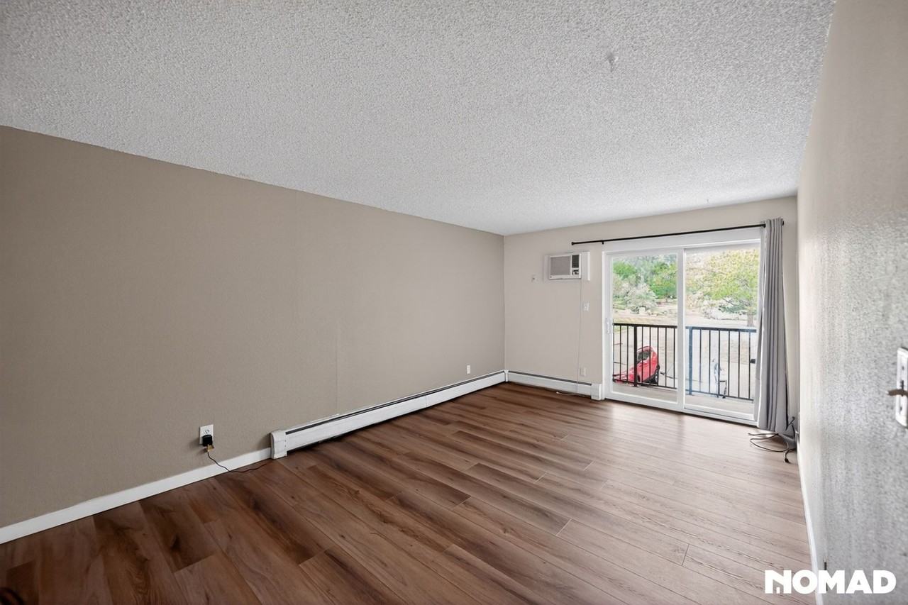 1250 Golden Cir - Photo 2 of 42