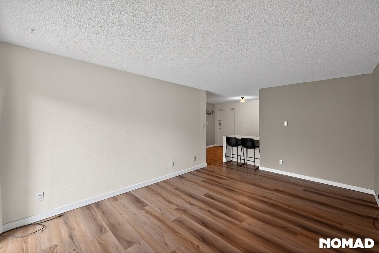 1250 Golden Cir - Photo 3 of 42
