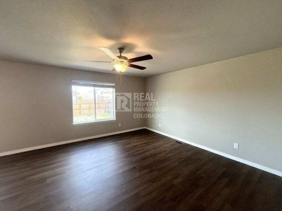 10044 Castor Dr - Photo 2 of 15