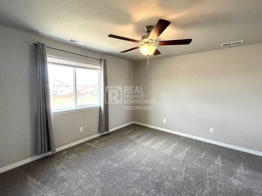 10044 Castor Dr - Photo 6 of 15