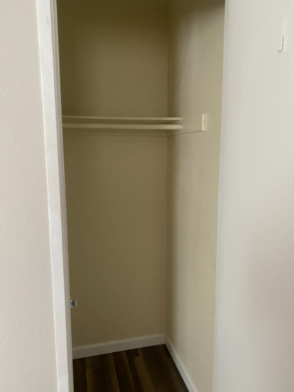 106 Brookhollow Ct - Photo 7 of 8