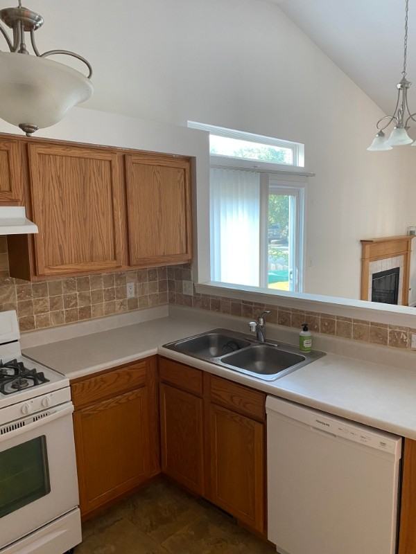 22237 W Niagara Trl - Photo 6 of 21