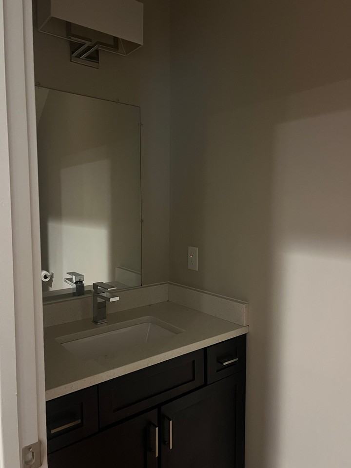 1726 Carvell Ave - Photo 4 of 20
